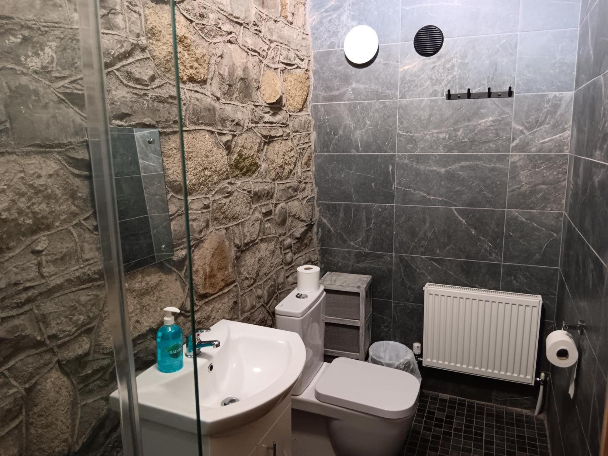 Matty'S Pub - Apartment'S Κάρλοου Εξωτερικό φωτογραφία