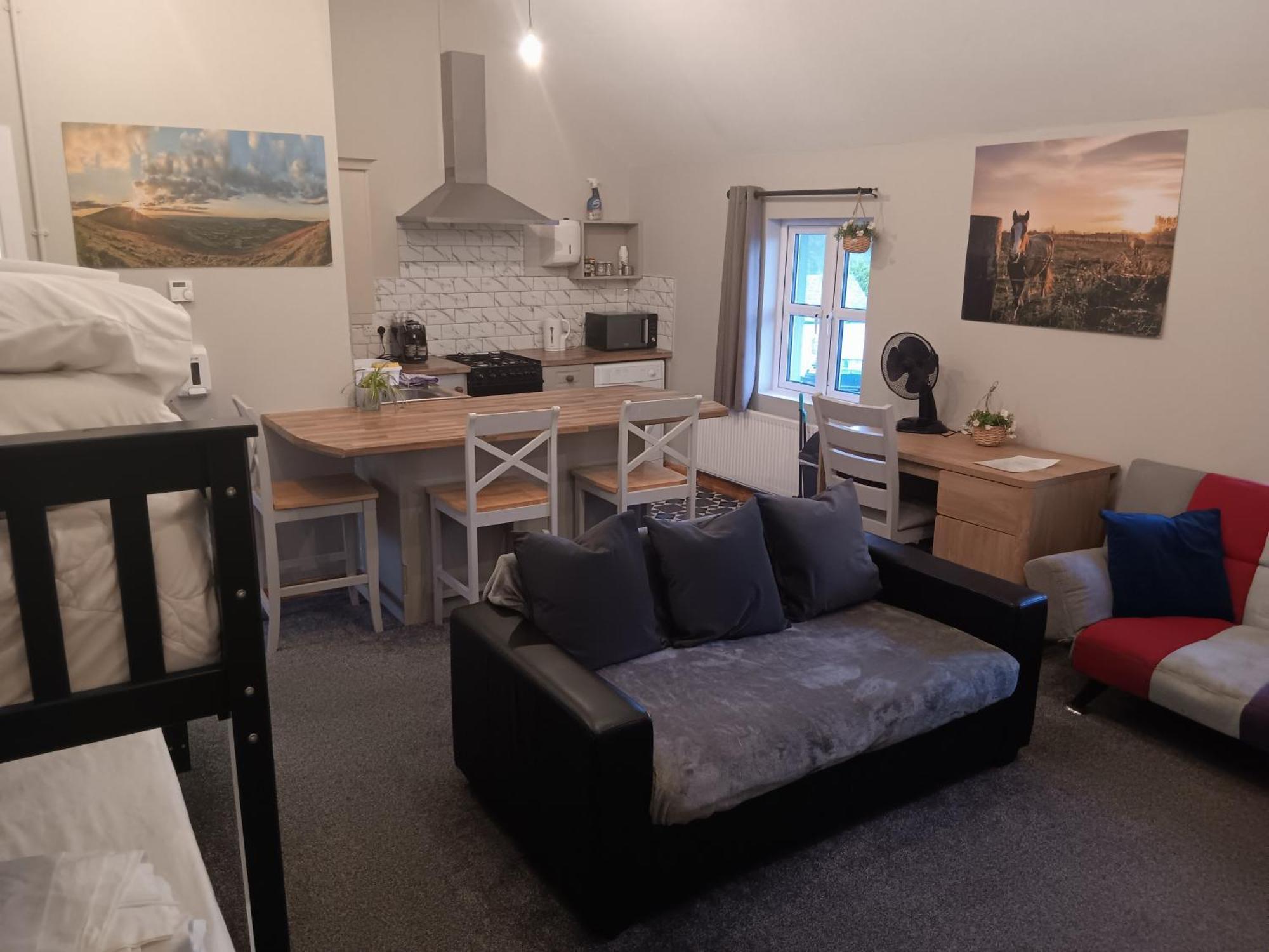Matty'S Pub - Apartment'S Κάρλοου Εξωτερικό φωτογραφία