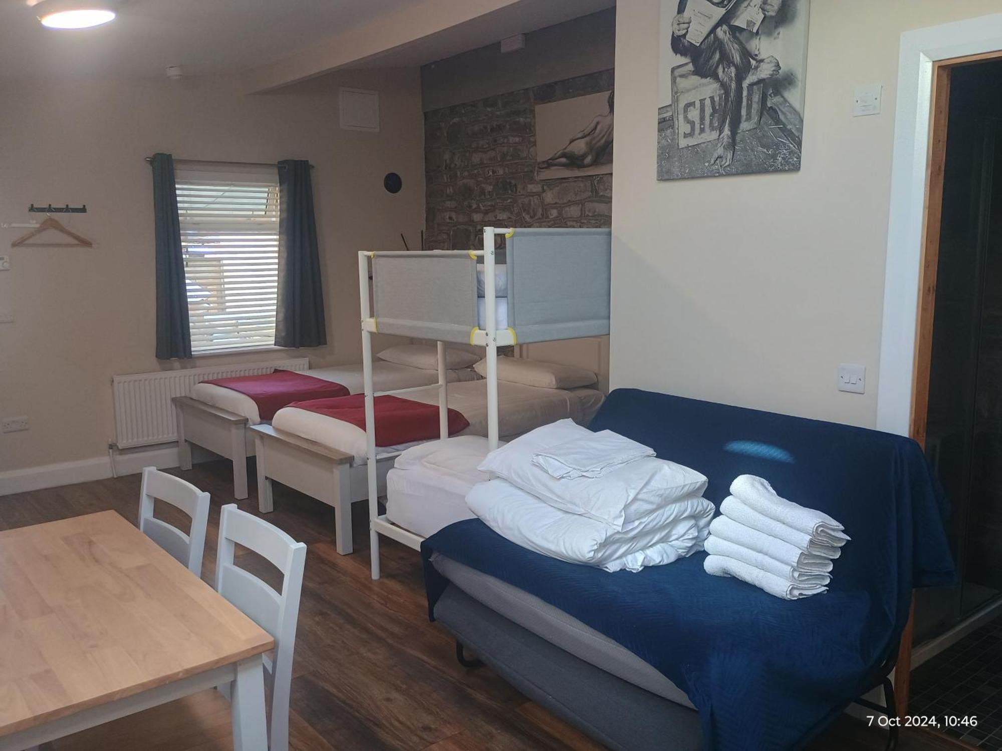 Matty'S Pub - Apartment'S Κάρλοου Εξωτερικό φωτογραφία