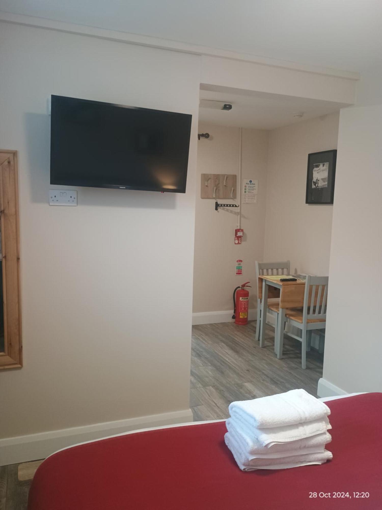 Matty'S Pub - Apartment'S Κάρλοου Εξωτερικό φωτογραφία